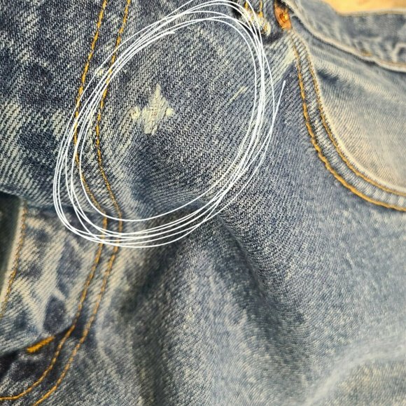 Levi’s 505 Vtg Jeans 35x34 Regular Fit Straight Leg Distressed High Rise Canada - Picture 4 of 12